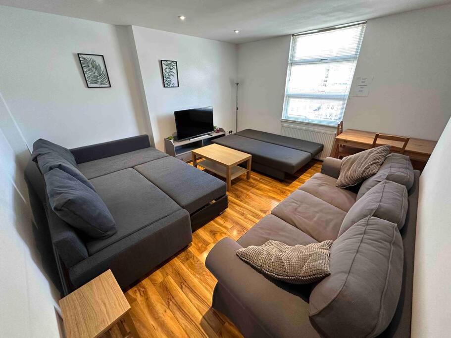 Comfortable 1 Bedroom And Double Sofa Bed Flat Londyn Zewnętrze zdjęcie